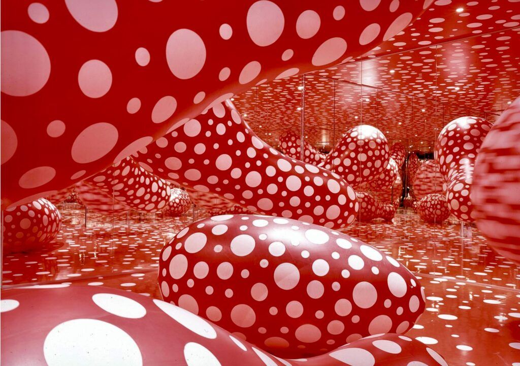 Yayoi Kusama, Infinity Room-Dots Obsession, 1998