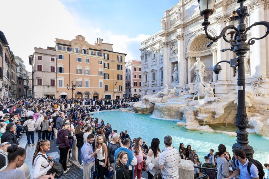 crowds at the Trevi Fountain