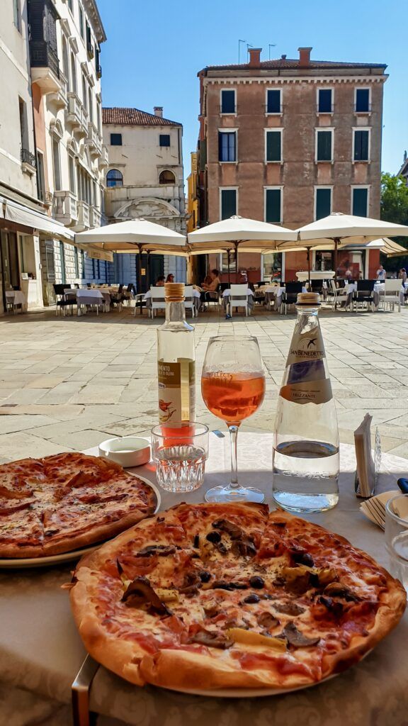 piazza in the Dorsoduro with pizza for lunch