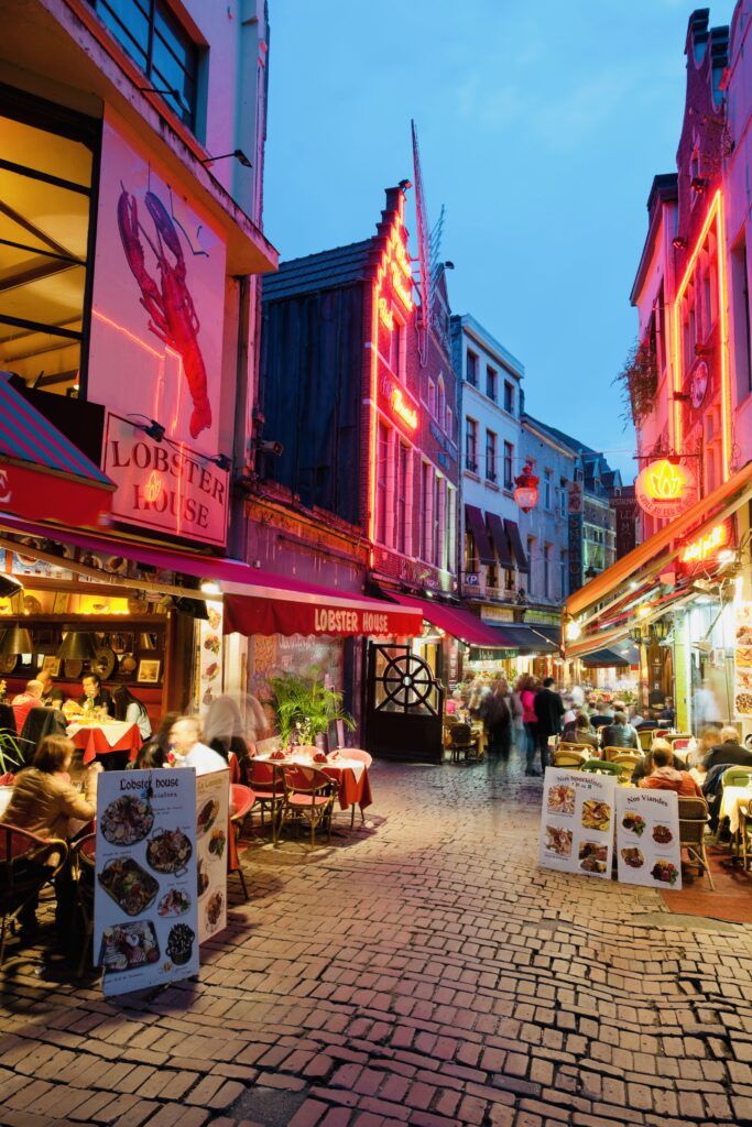 cafes and restaurants in the Lower Town near Grand Place
