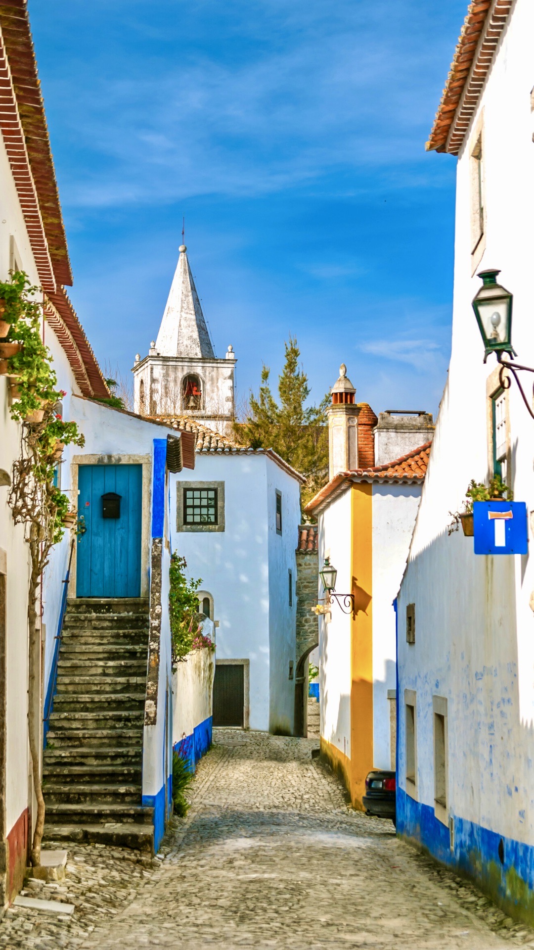 pretty lane in Obidos