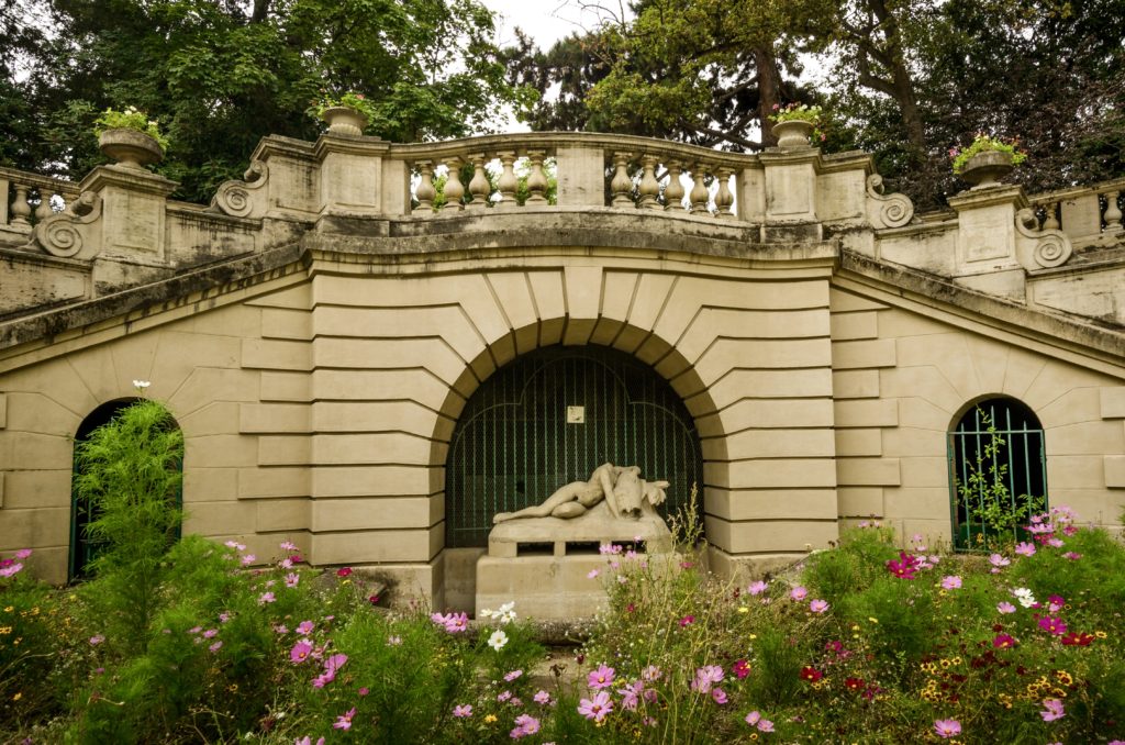 the entrance to the Arenes de Lutece 