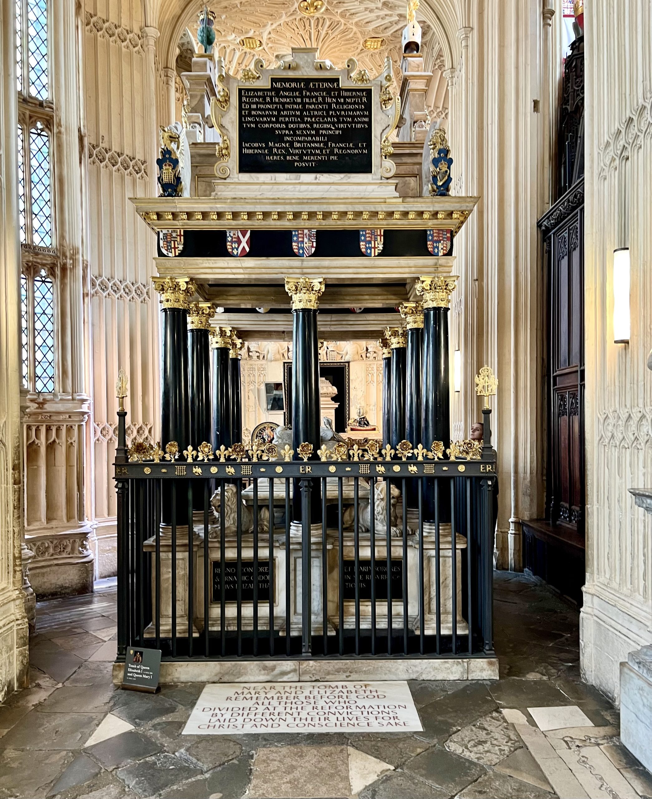 tomb of Elizabeth I and Mary