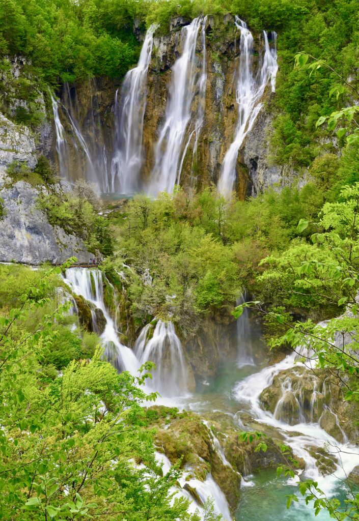 the large waterfall