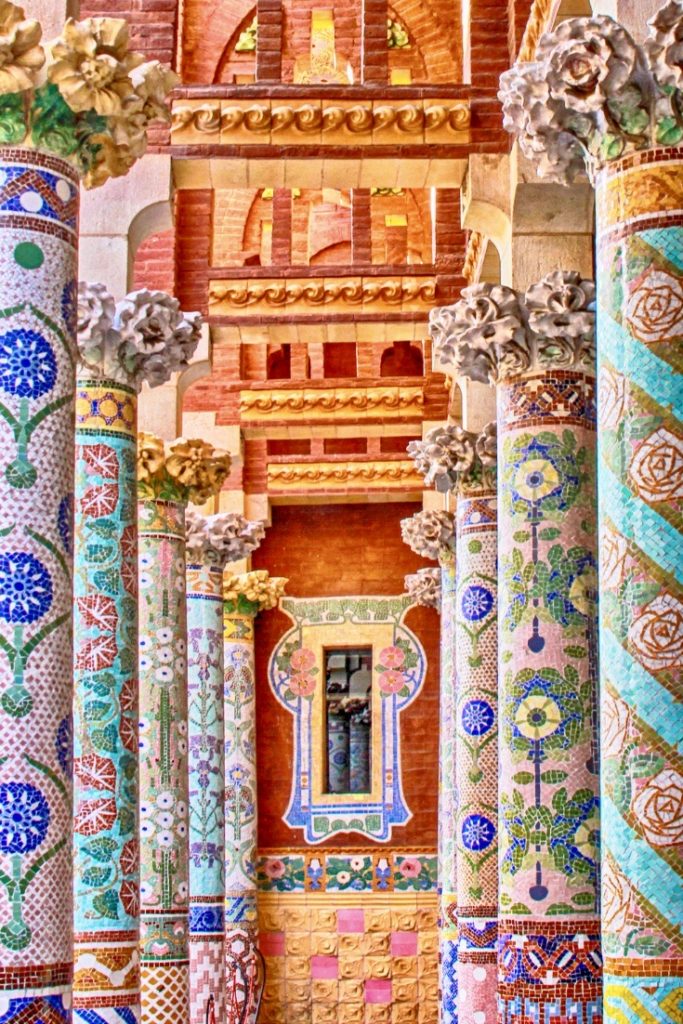 mosaic columns in Palau de la Musica