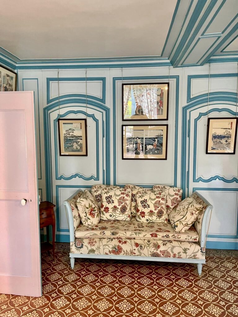 blue sitting room