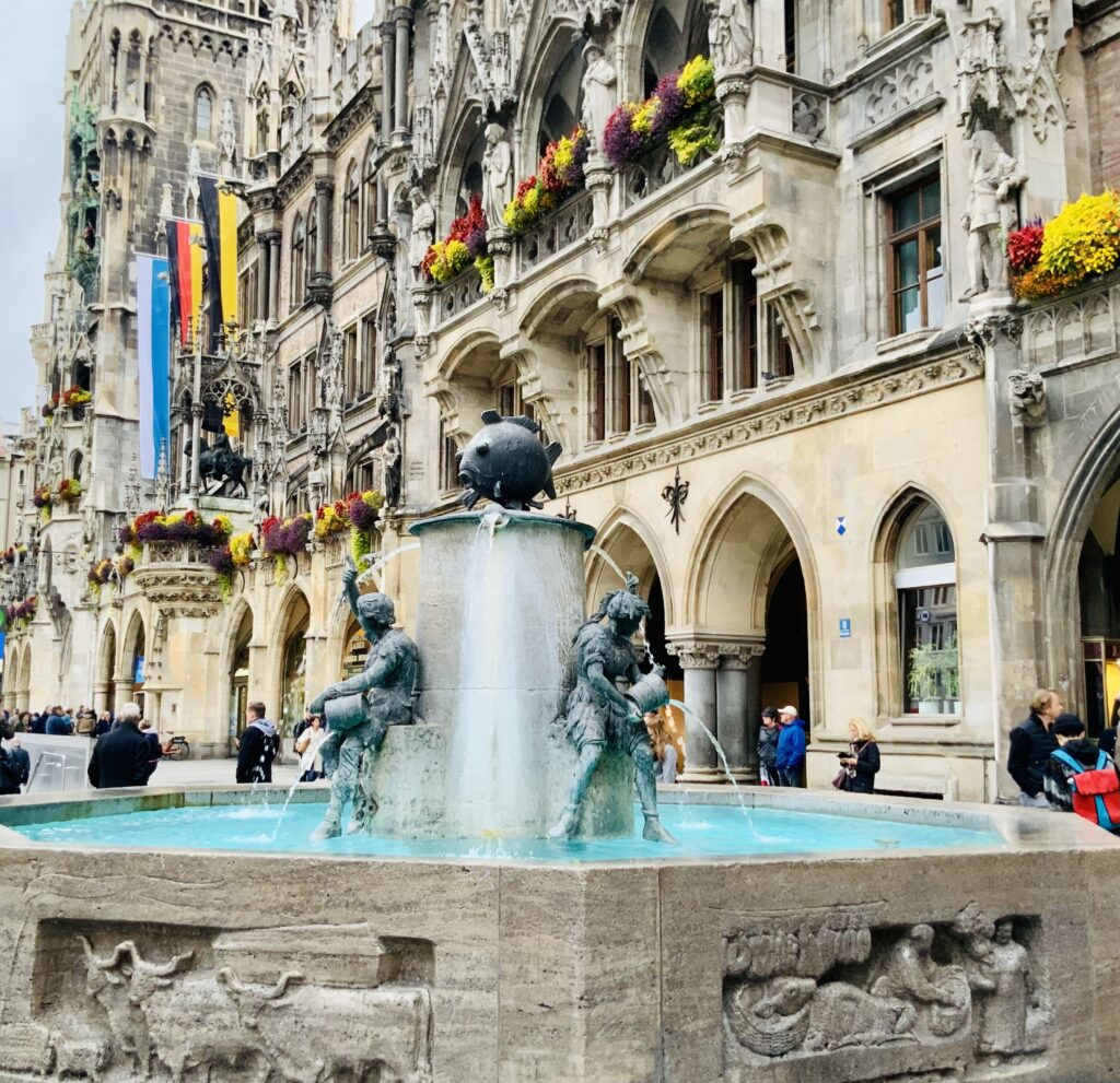 Fishbrunnen Fountain in front of the Rathaus