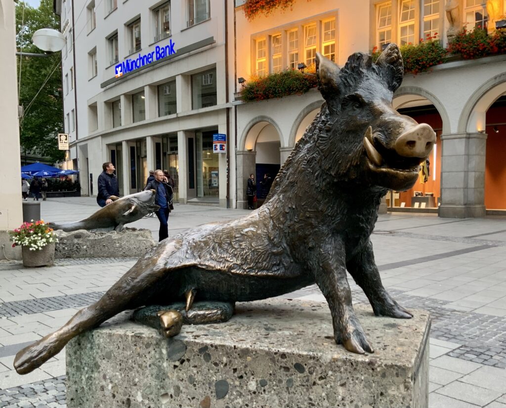 wild boar sculpture on Neuhauser Strasse