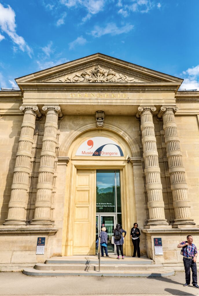 entrance of the Musee de L'Orangerie