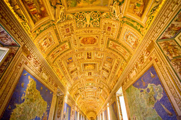 vaulted ceiling of Gallery of Maps