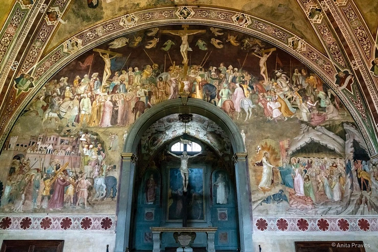 frescos in the Spanish Chapel above the altar
