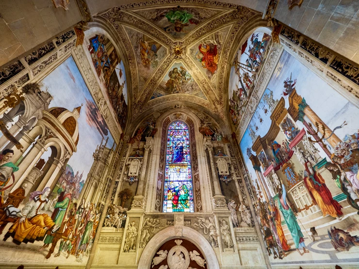 Filippo Strozzi Chapel with frescoes by Filippino Lippi