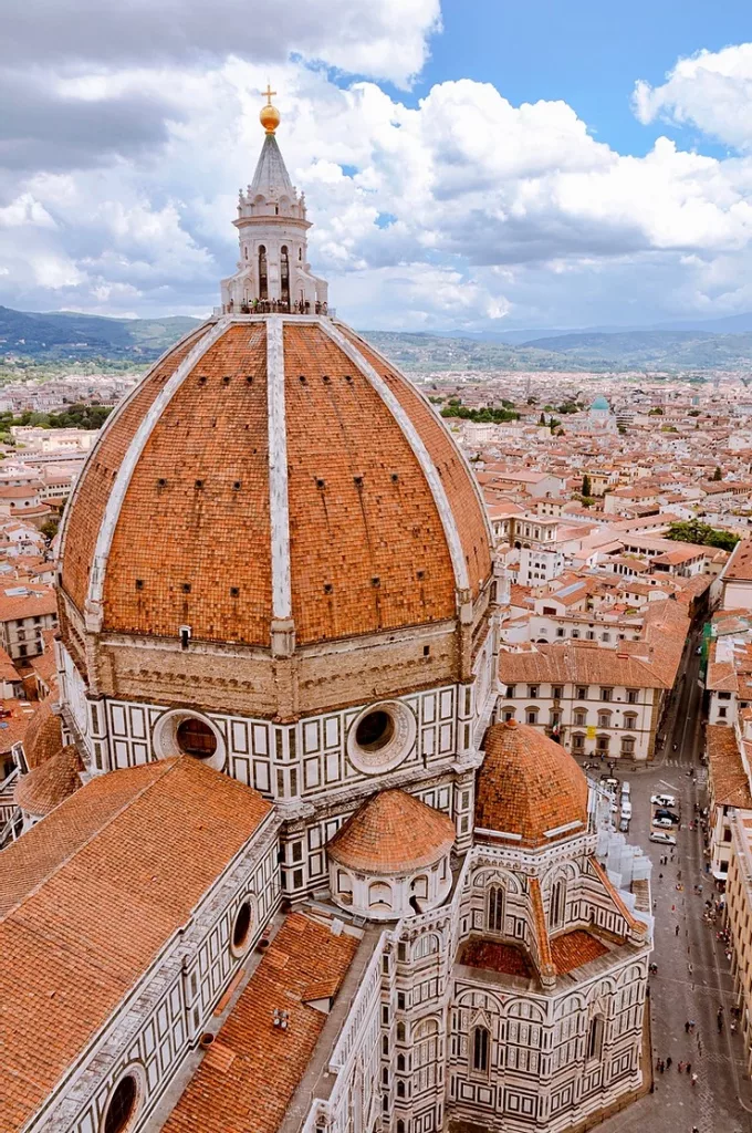 Brunelleschi's dome on Florence Cathedral, a must visit with 10 days in Italy