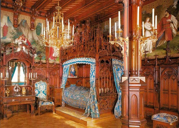 Ludwig's bedroom in Neuschwanstein Castle