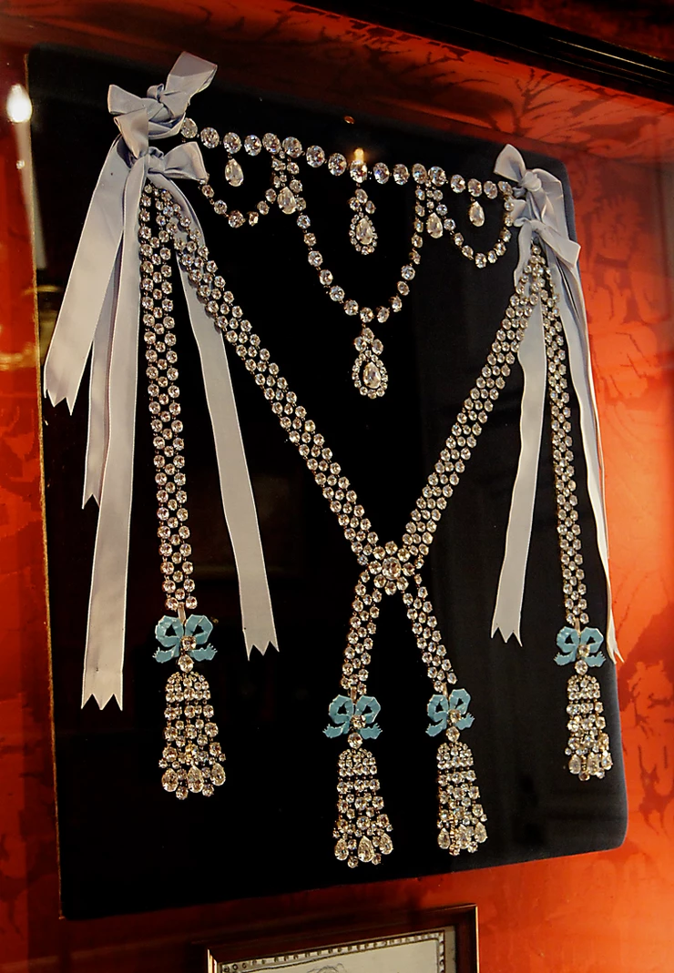 It's unclear to me who would want such a hideous necklace.  Marie Antoinette obviously had good taste in refusing it.