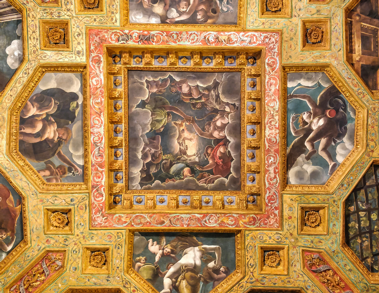 central fresco on the ceiling of the Hall of Cupid and Psyche