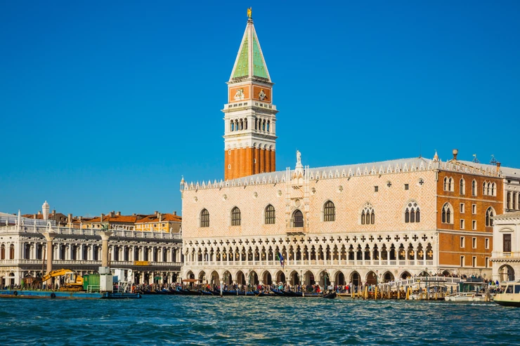 the pink and white Doge's Palace, a must visit attraction in Venice
