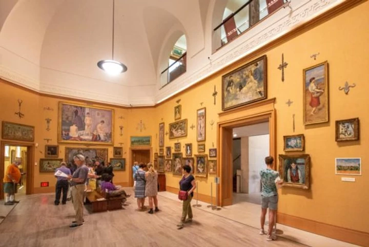 the impressive first room of the Barnes Collection