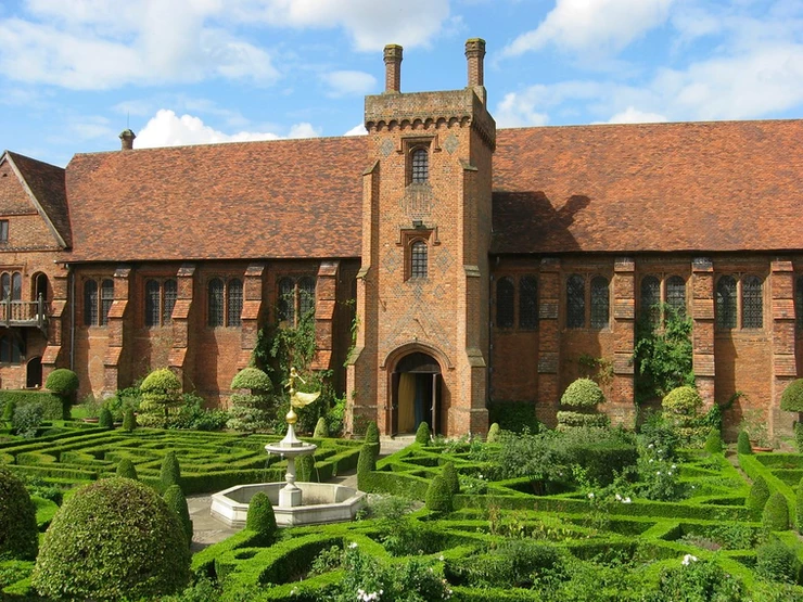 the Old Palace of Hatfield House