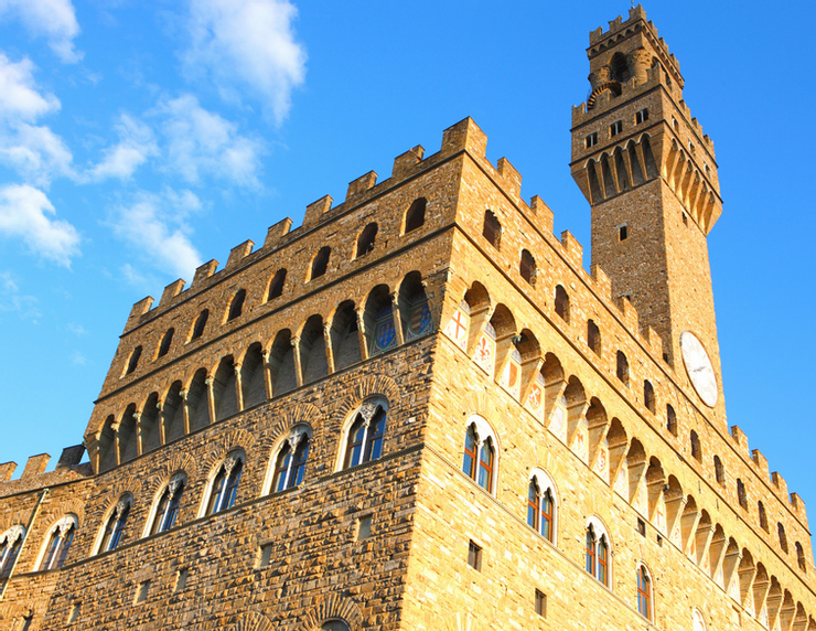 exterior facade of the imposing Palazzo Vecchio