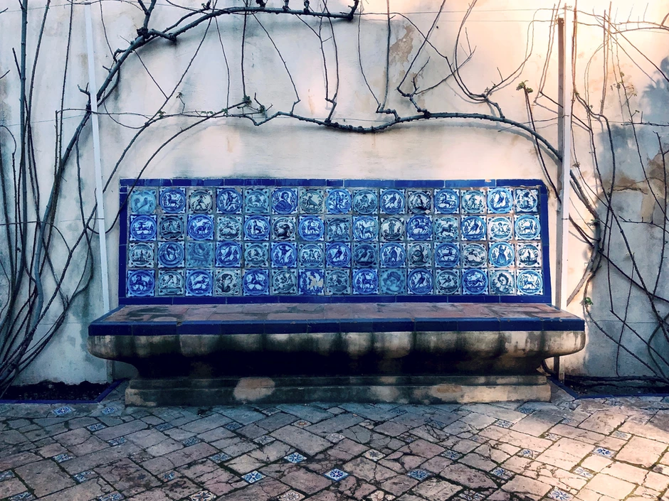 a ceramic bench in the Alcazar Gardens