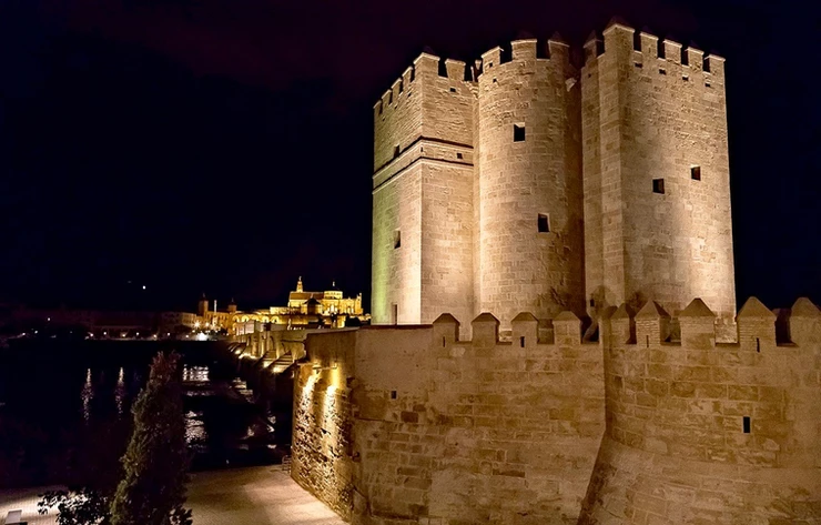 the Calahorra Tower at night