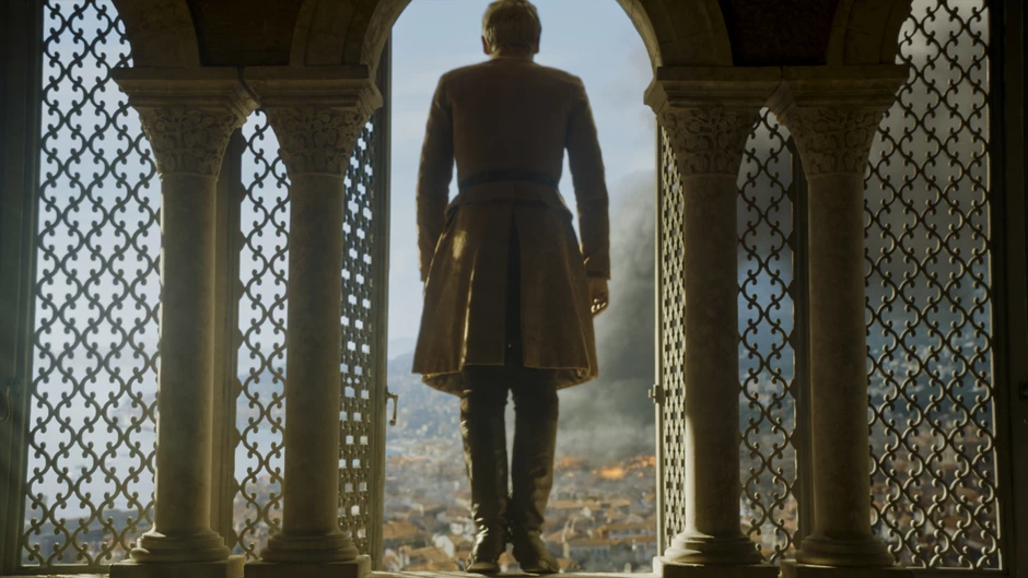 Tommen leaps to his death after the explosion