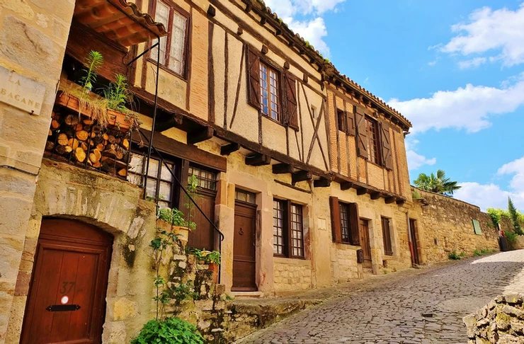 a gorgeous medieval street in medieval Cordes Sur Ciell