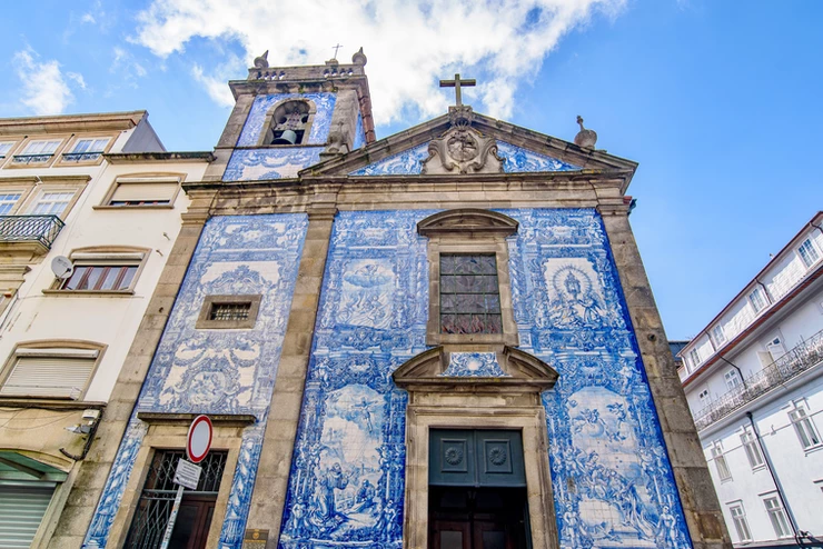 Capela das Almas on the Rua Santa Caterina in Porto 