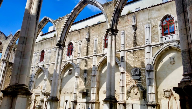 arches of the Igreja do Carmo