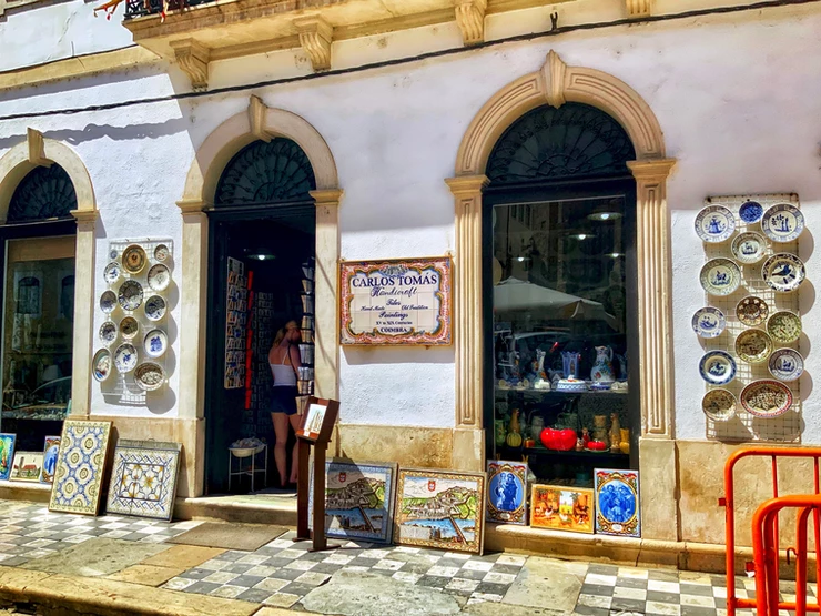 Carlos Tomás ceramics shop in Coimbra Portugal