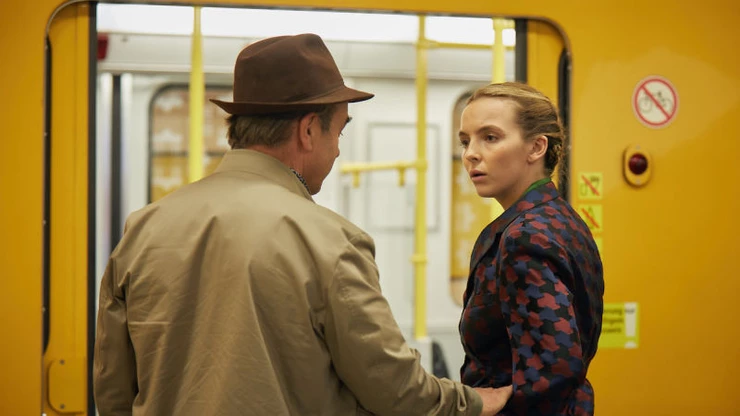 Bill and Villanelle meet face to face on the metro