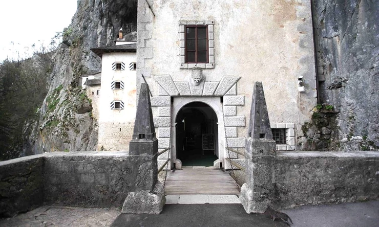 entrance to Predjama Castle