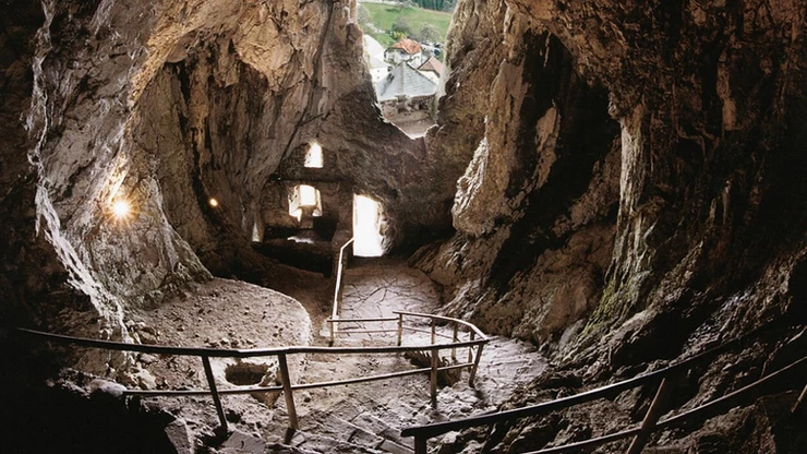 cave under Predjama Castle