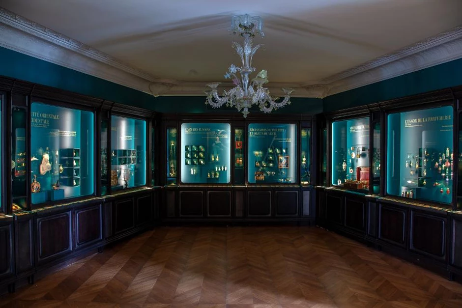 new cabinets in the Fragonard perfume Museum