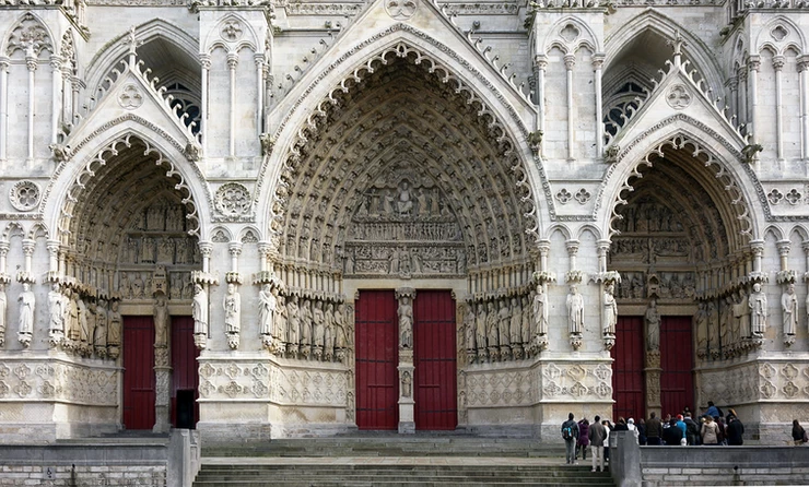 the triple portal facade of Cathédrale Notre-Dame d’Amiens in Amiens France