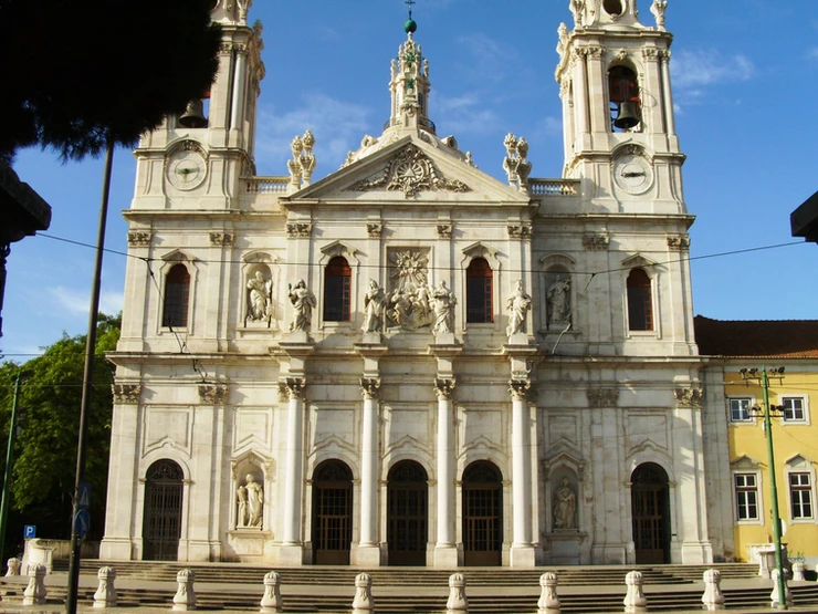 the gleaming white Basilica da Estrela