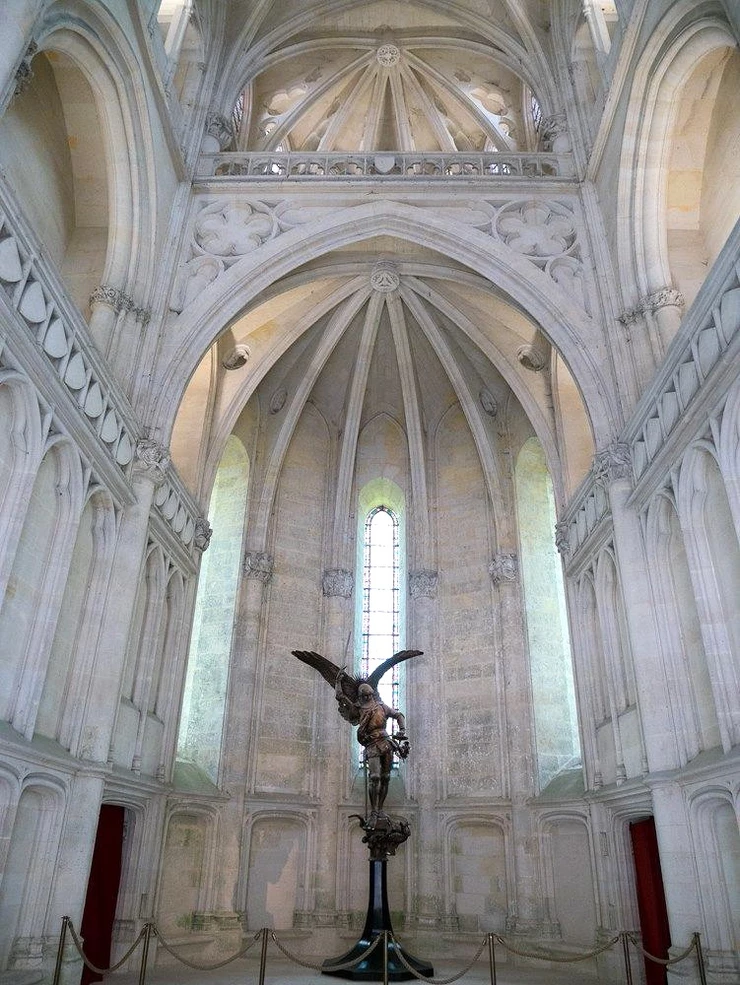 another St. George slaying the dragon statue in the royal chapel