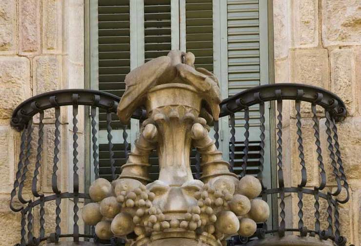 balcony on the rear facade of Casa Calvet