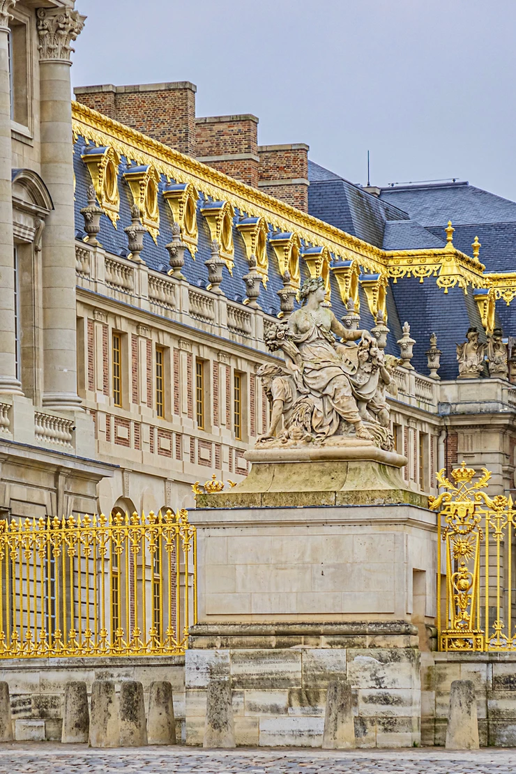exterior of the Cour d'Honneur at Versailles