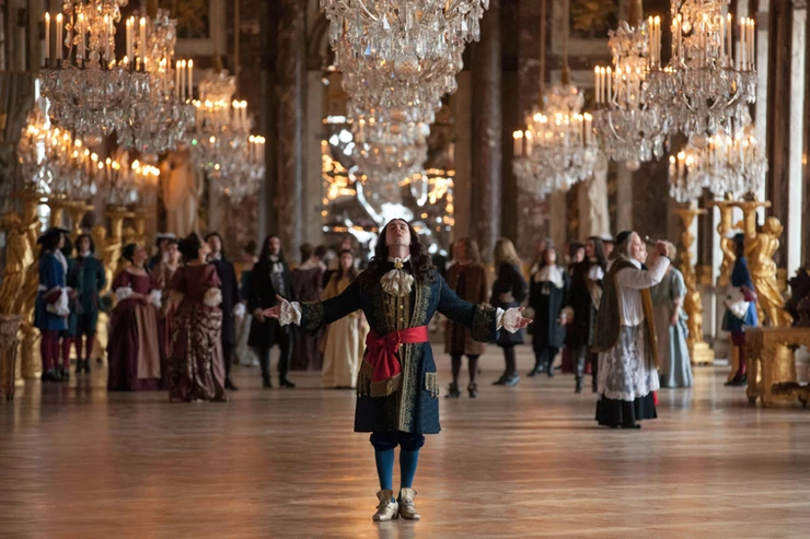 Louis XIV unveils the Hall of Mirrors to his courtiers