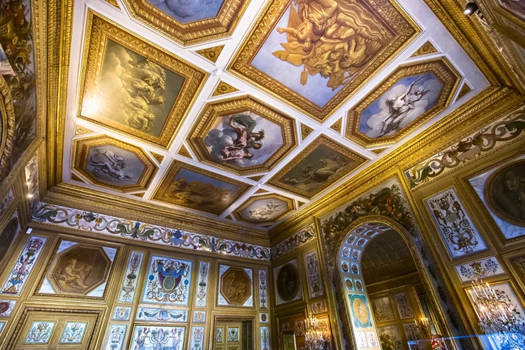 gold paneled walls of Vaux-le-Victomte