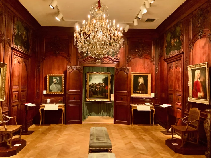 the mahogany paneled Salle de Nantes on the first floor of Chateau Ramezay