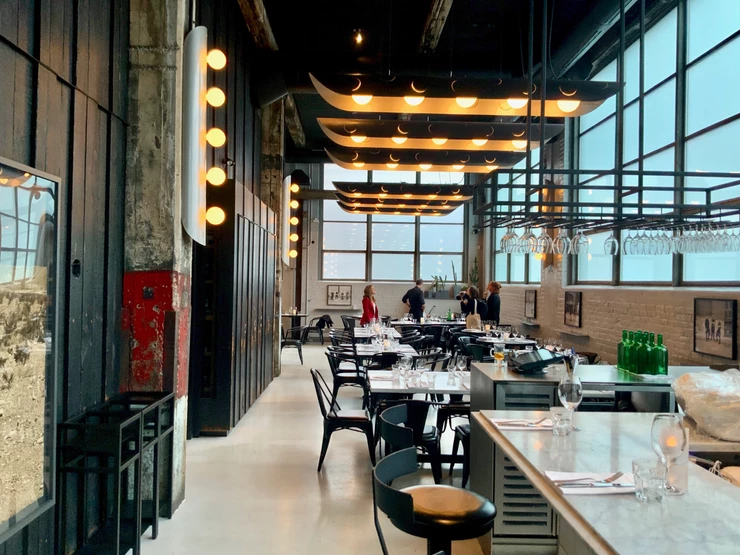 Le Serpent, industrial-chic with a mile high ceiling