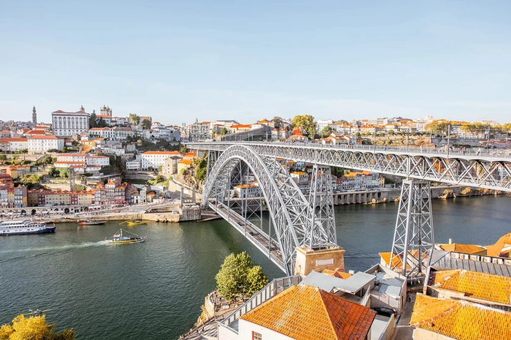 Luis I Bridge connecting Porto and Nova de Gaia