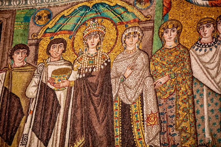 the Theodora mosaic in Ravenna, which influenced Klimt's style