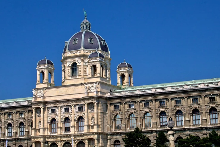 dome and facade of the Kunsthistorisches Museum