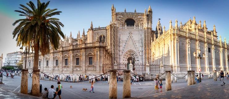 the UNESCO-listed Seville Cathedral, an unmissable sit in Seville