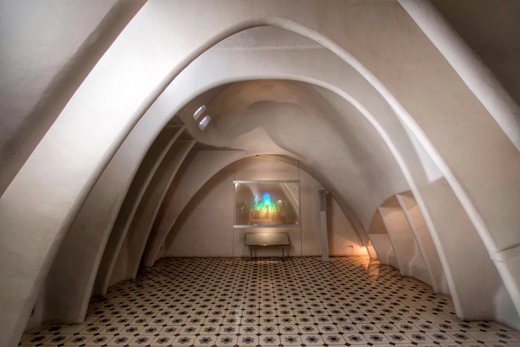 the white attic with 60 catenary arches