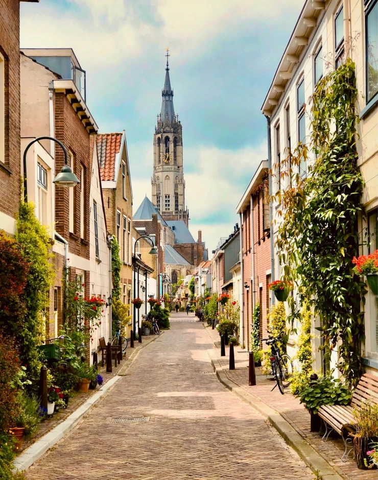 cobbled street in Delft 